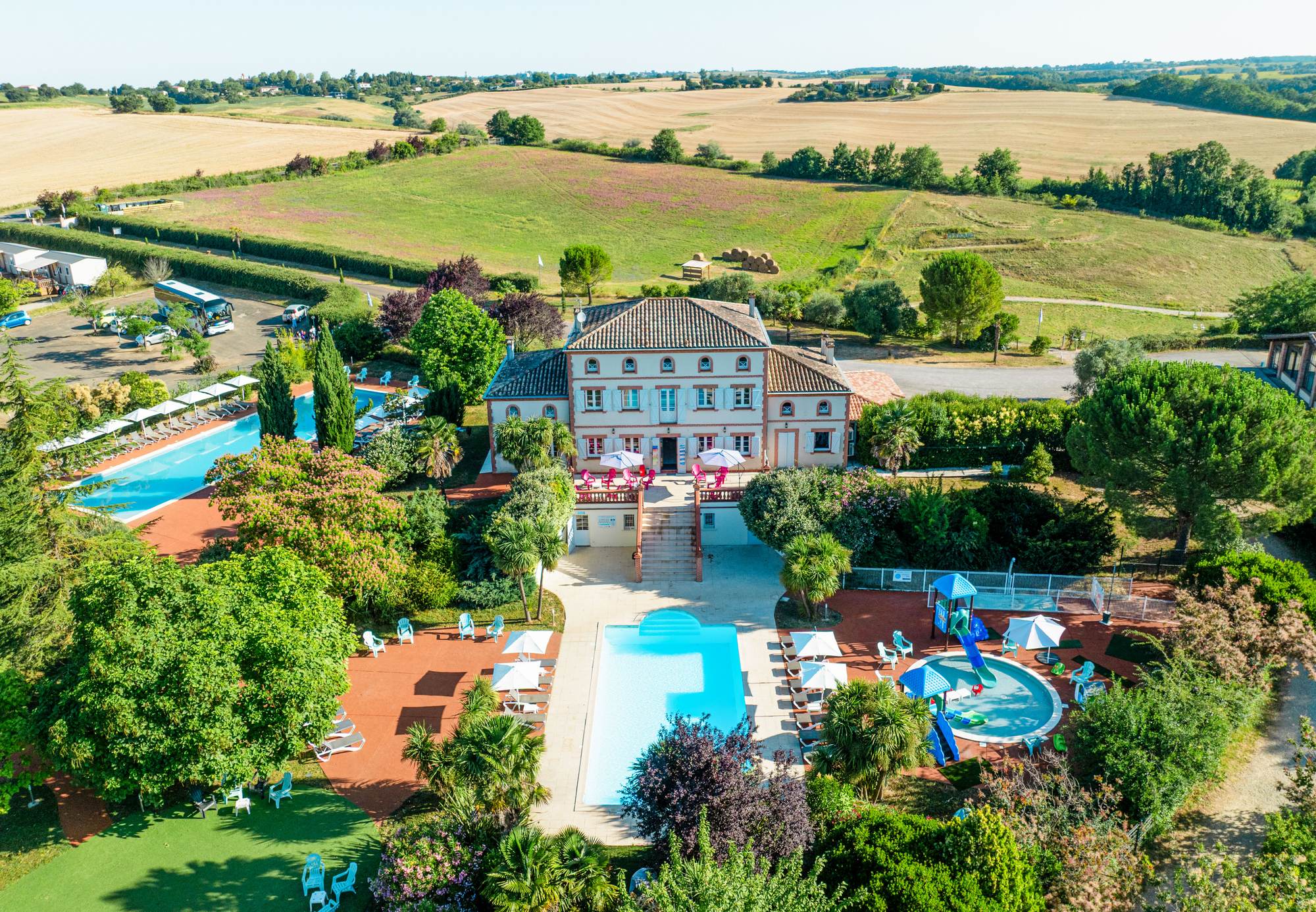 village vacances camping 4 étoiles dans le Tarn en bord de lac