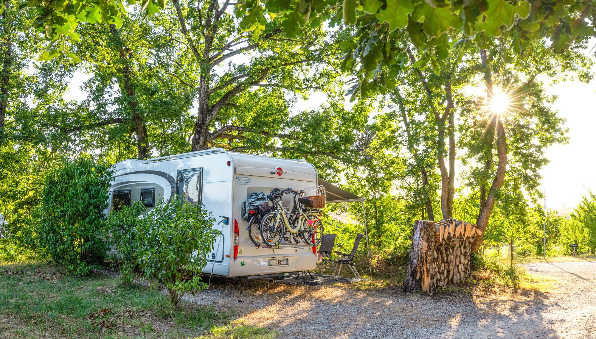location emplacement camping car en Occitanie