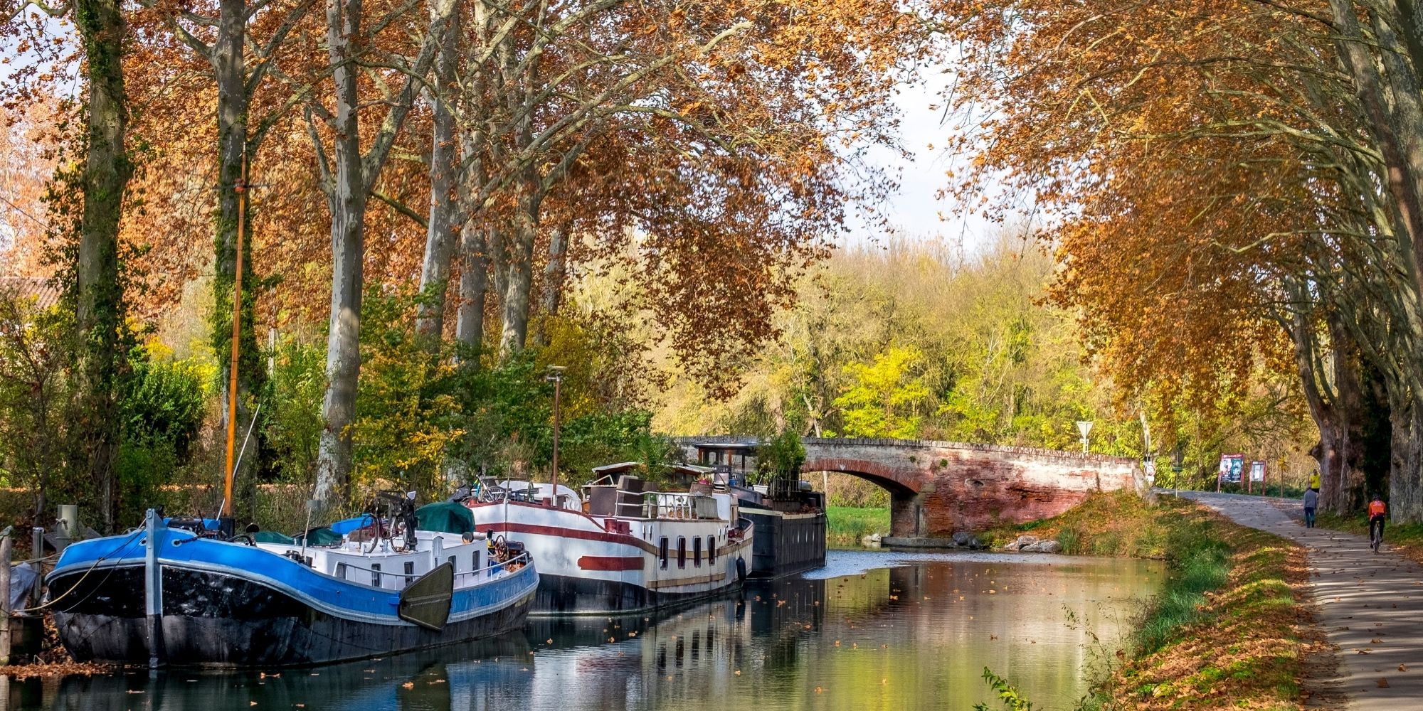 péniche le long du Canal du Midi