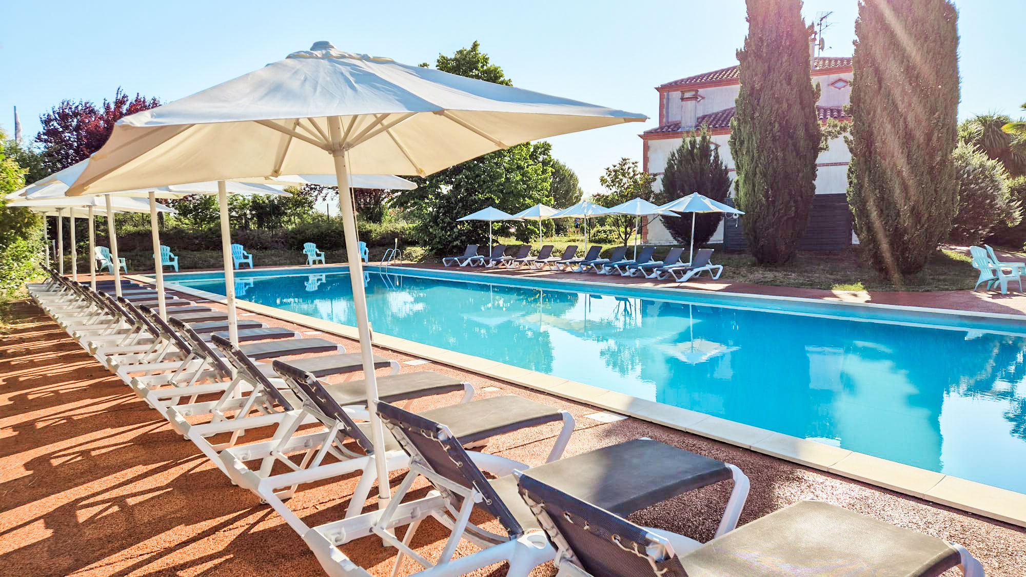 village vacances piscine dans le tarn